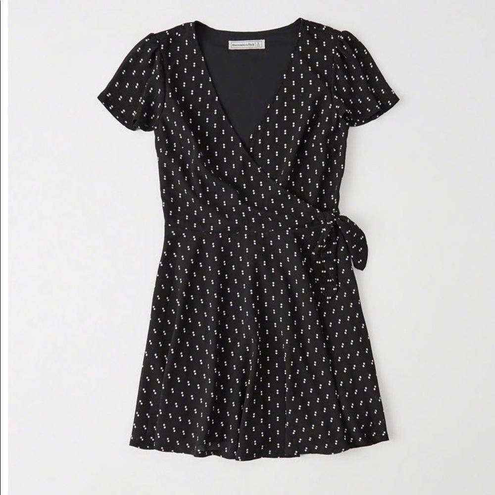 ABERCROMBIE & FITCH WRAP AROUND FLIRTY DRESS